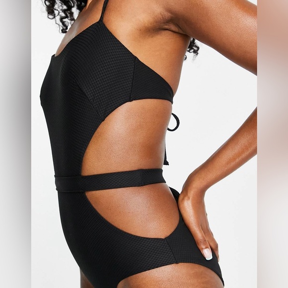 & Other Stories Cut-Out Square Halter Neck Black Swimsuit Size 6 NWOT - Picture 5 of 16